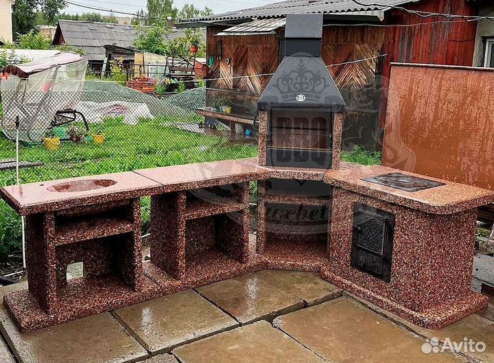 Барбекю зона из натурального камня