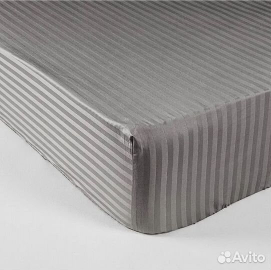 Простынь на резинке