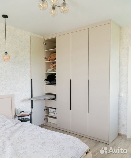 Распашной шкаф на заказ. Фабрика