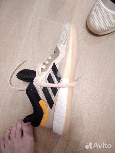 Баскетбольные кроссовки adidas marqueeboost