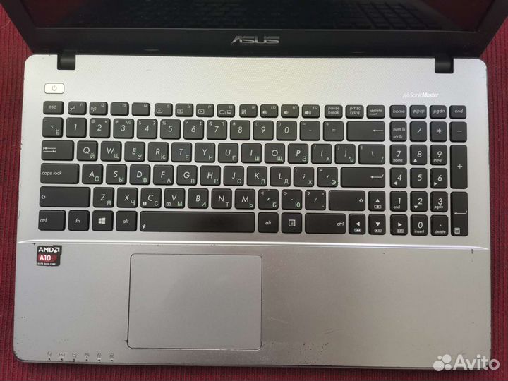 Ноутбук Asus X550D