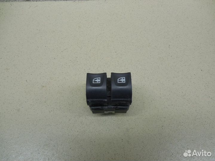 Блок управления стеклоподъемниками Duster 2012