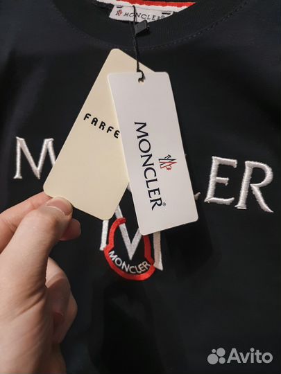 Футболка Moncler: качество, которому можно доверять