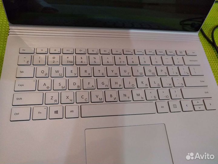 Microsoft surface book 2