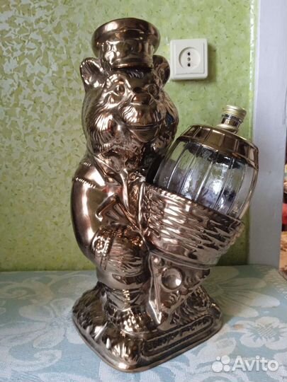 Сувенирная емкость под напитки