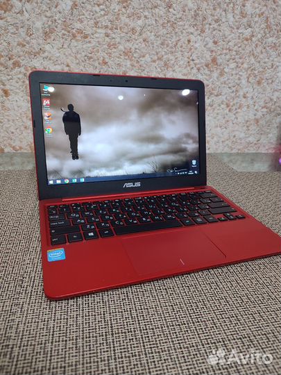 Ноутбук Asus x205TA