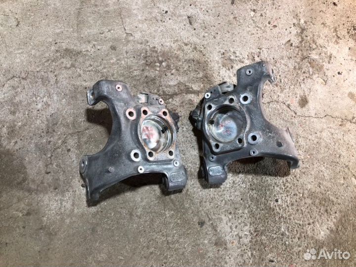 Кулак поворотный Audi A6 C6/4F 2007