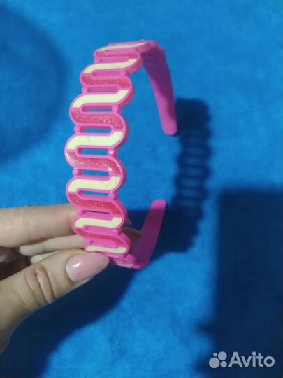 Банты и заколки для девочек