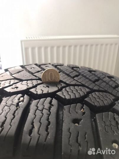 Gislaved Nord Frost 200 225/50 R17 98T