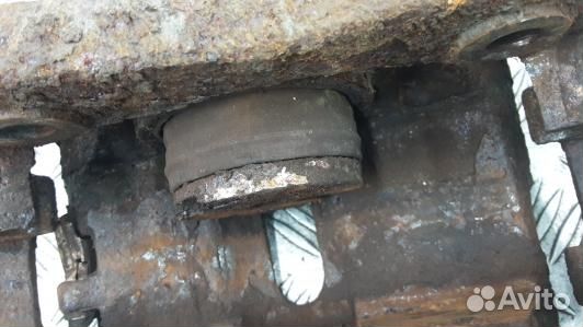 Суппорт тормозной передний правый citroen C5 1 (GS