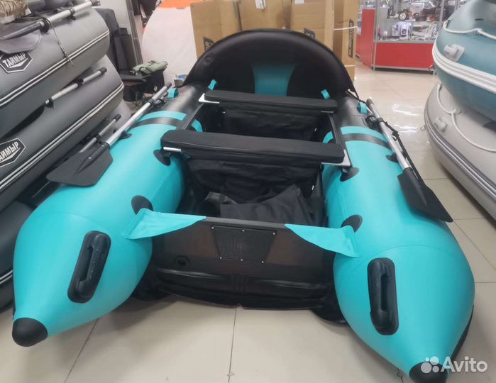 Лодка Gladiator E 350 Pro черно-бирюзовая