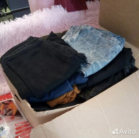 Коробка вещей + книга(для Оксаны)