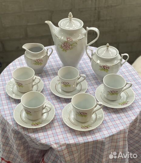 Красивый кофейный сервиз