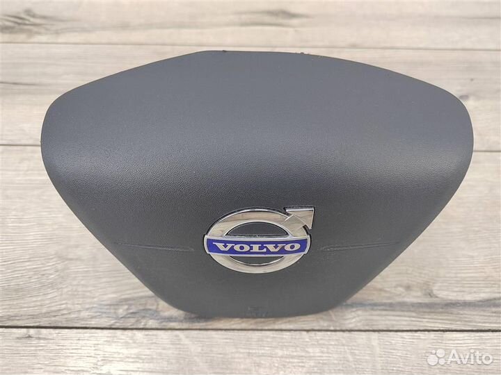 Подушка безопасности в руль Volvo XC60 1