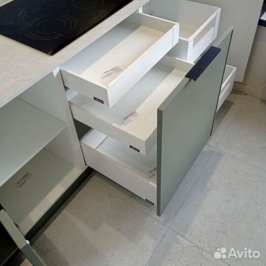 Угловая кухня на заказ