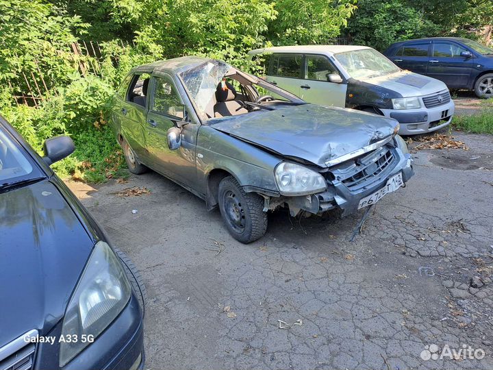 LADA priora хэтчбек в разбор