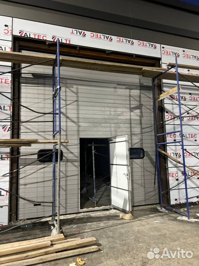 Секционные ворота