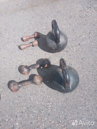 Набор гантелей