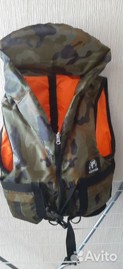 Спасательный жилет