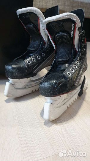 Хоккейные коньки bauer vapor x700