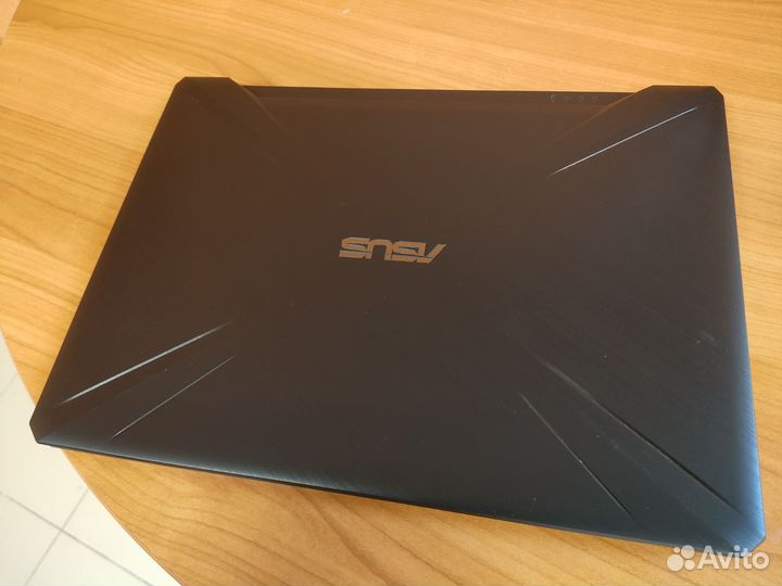 Игровой ноутбук Asus FX505DT