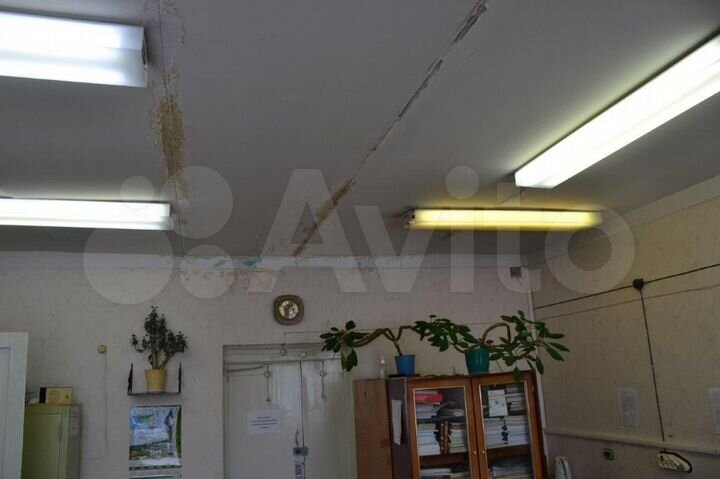 Продам помещение свободного назначения, 1309.9 м²