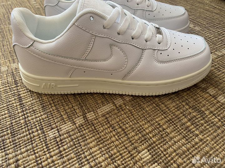 Nike Air Force 1 белые новые кроссовки