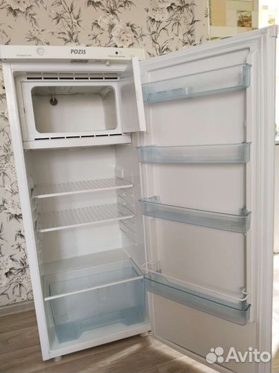 Холодильник бу pozis