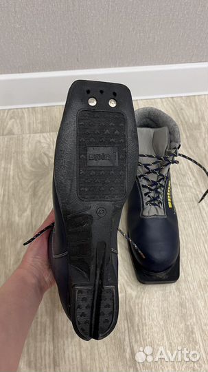 Лыжные ботинки