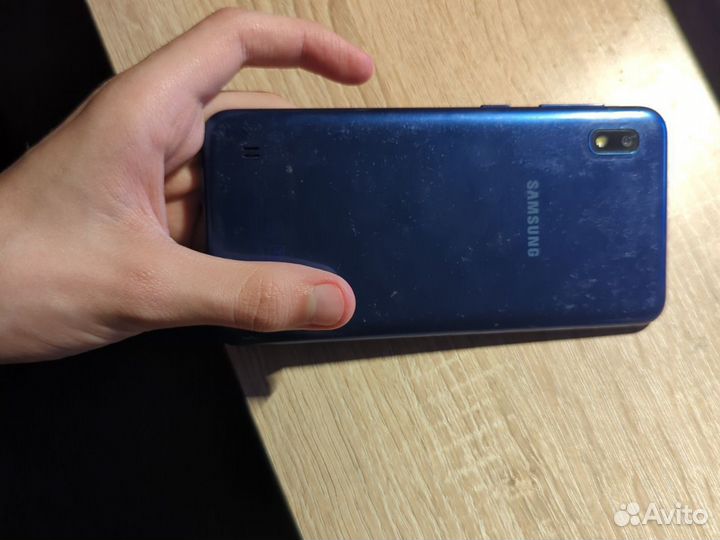 Samsung Galaxy A10, 4/32 ГБ