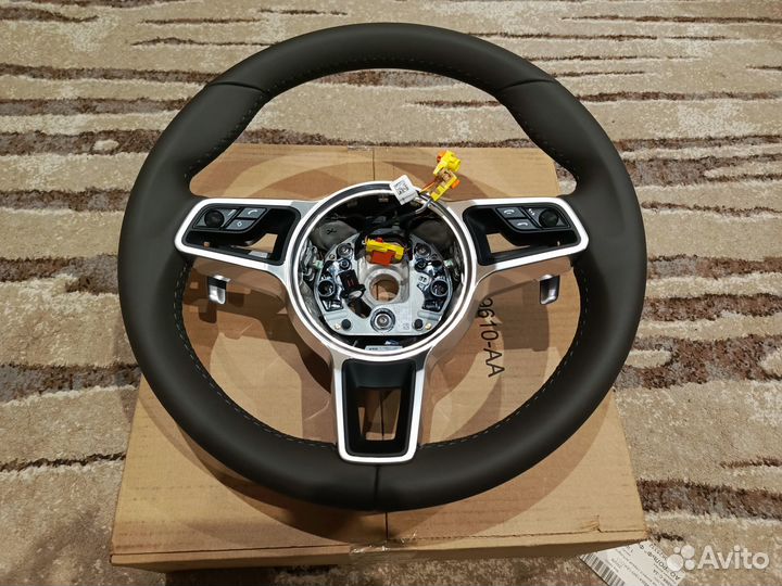 Новый кожаный руль Porsche Macan