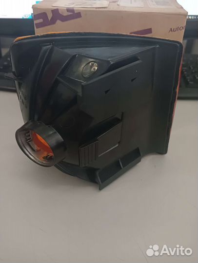 Указатель поворота левый passat B3 88- 183314012B