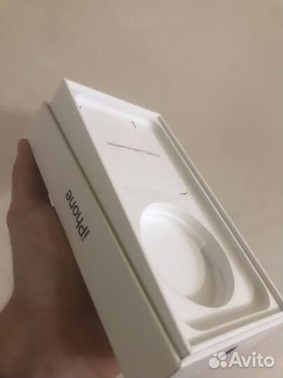 Коробка от iPhone 11