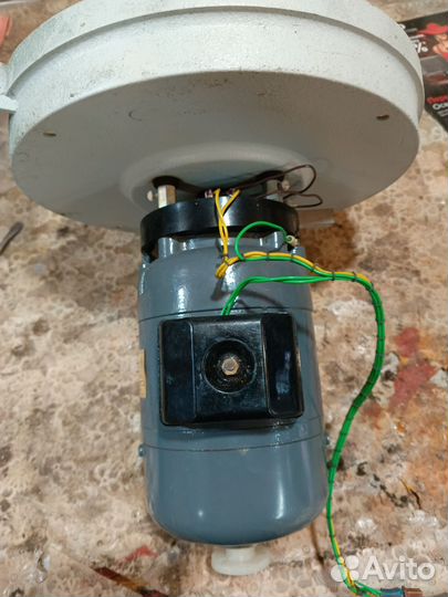 Продам электродвигатель