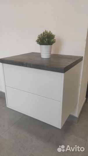 Подвесная тумба в ванную в наличии