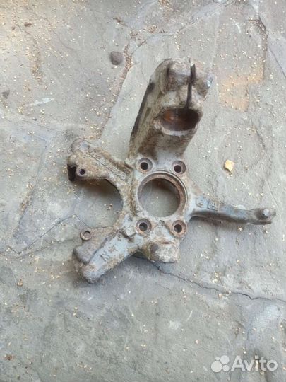 Jetta 6 кулак поворотный под 1.6