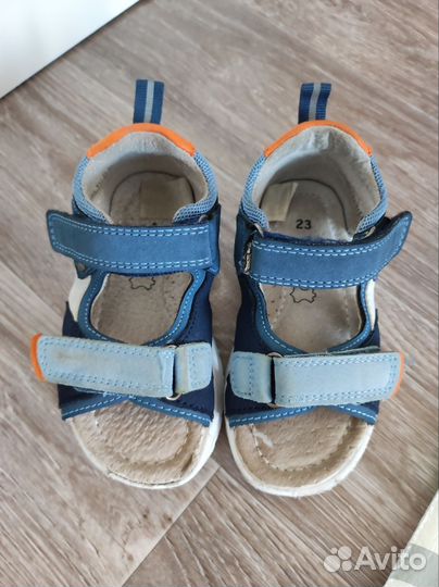Сандалии детские для мальчиков 23