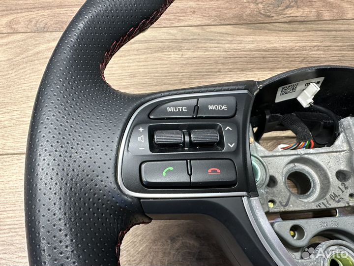 Руль Kia Optima GT