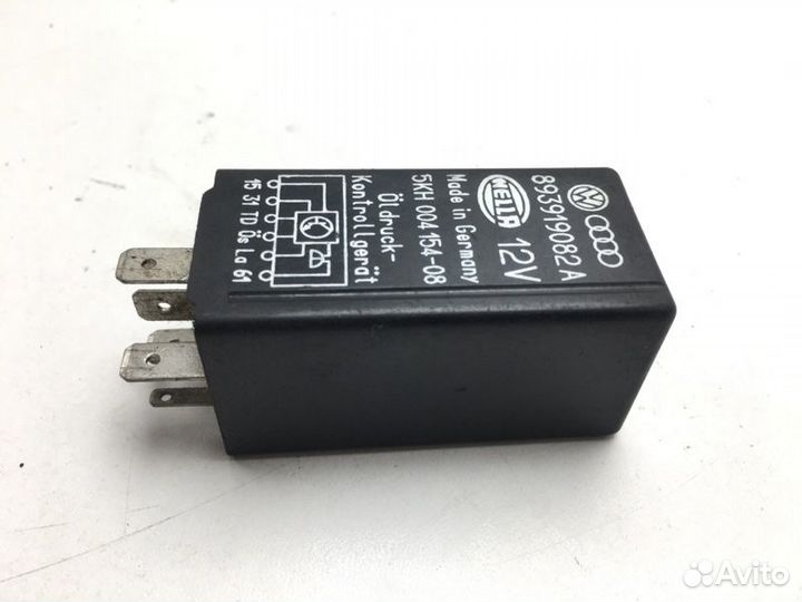Реле Audi 80 B3 ABB 1990