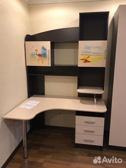 Стол компьютерный