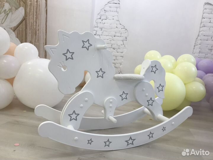 Лошадка-качалка