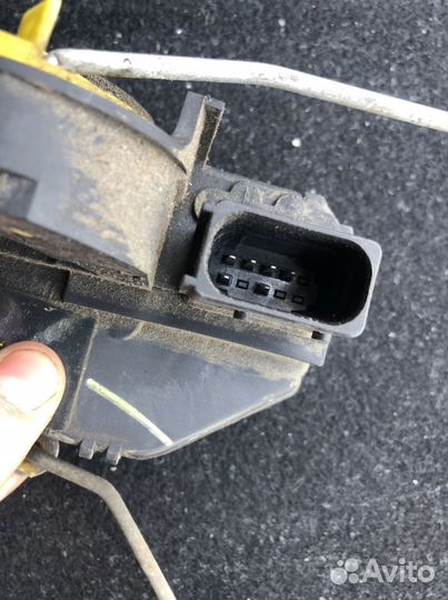 Замок передний левый шевроле круз