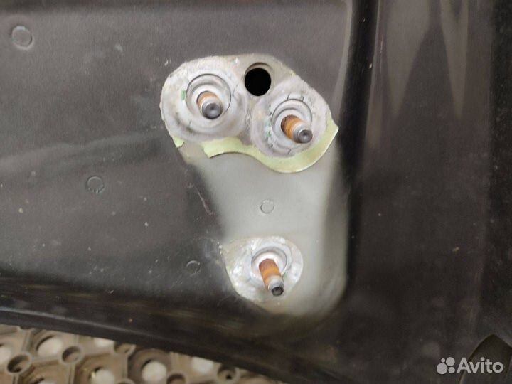 Капот Volkswagen Touareg рест. 2007 7L6823031D