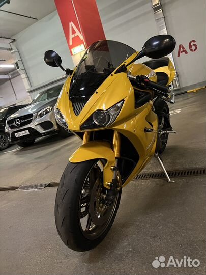 Triumph 675 Daytona (идеально на первый сезон)