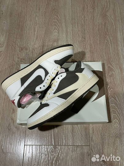 Travis Scott Nike Air Jordan 1 Low Reverse Mocha