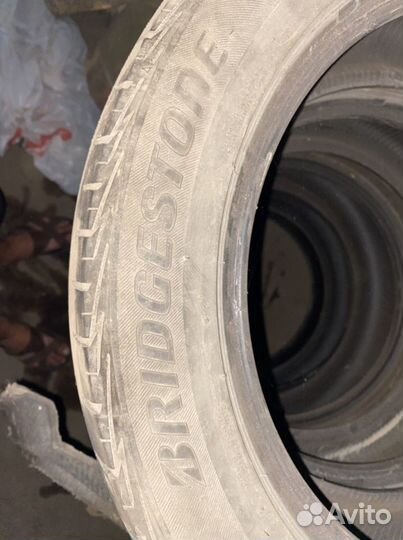 Bridgestone MY-02 Sporty Style 215/60 R17