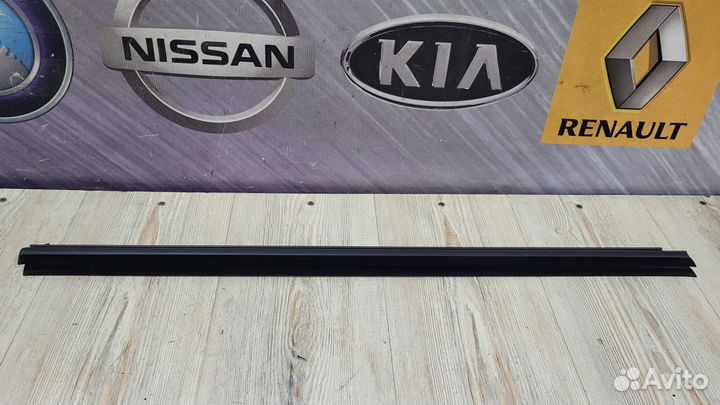 Бархотка уплотнитель стекла двери перед infiniti QX60 Прав