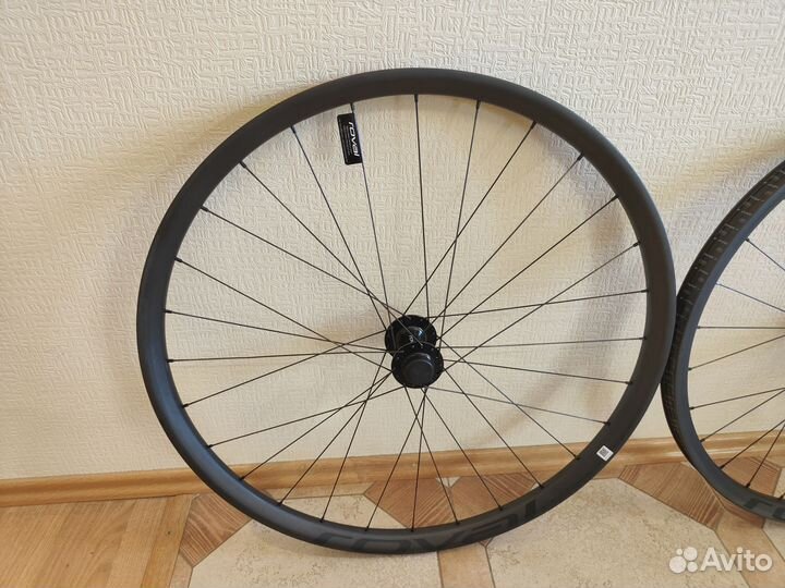 Карбоновые колеса Specilized Roval Traverse Carbon