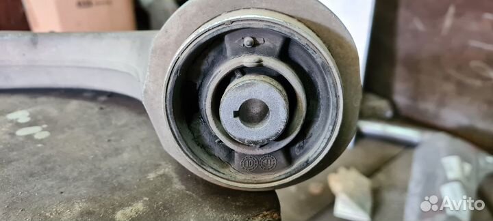 Рычаг передний нижний на audi a6c7