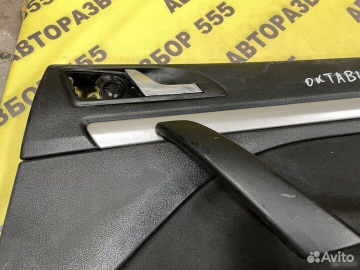 Обшивка двери задней правой Skoda Octavia A5